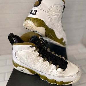 Size 6.5 - Jordan 9 Retro Statue 2015 Militia Green, White, Black